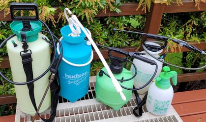 condition: excellent
delivery available
make / manufacturer: Several
size / dimensions: Various

Assorted Pump Sprayers, w/Inflation valves. Excellent