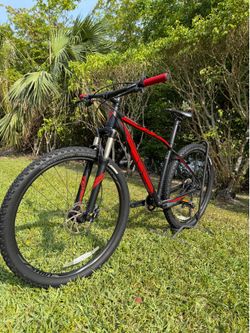 Specialized rockhhoper expert 29 er frame size L Large