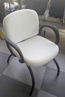 Chair for shampooing