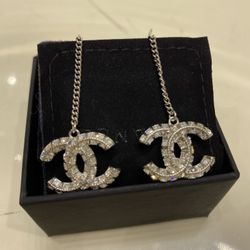 Fashionable CC logo crystal chain earrings