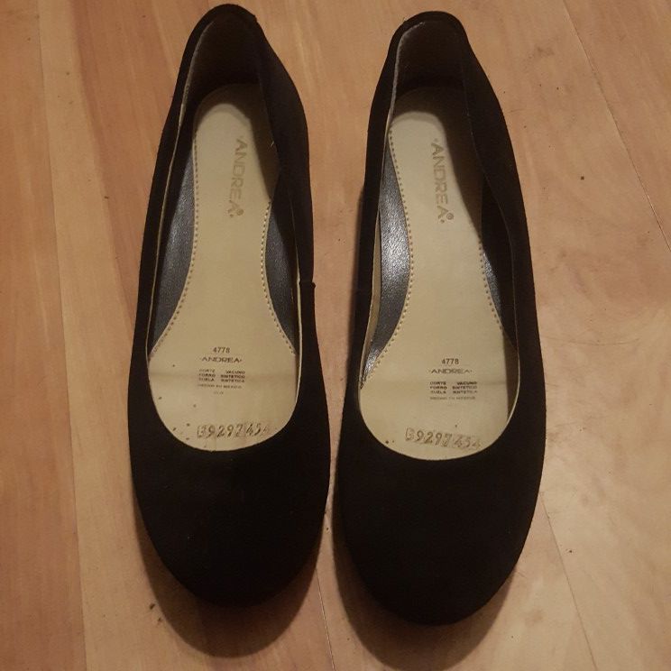 Very Nice Andrea Ladies Shoes for Sale in Santa Ana, CA - OfferUp