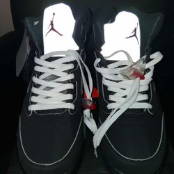 Jordan Retro 5 Metallic Black Reimagined
