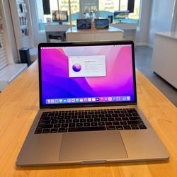 💻 Apple MacBook Pro 13" – Intel i5 | 8GB RAM | 256GB SSD