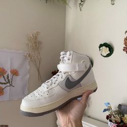 Nike Air Force Hightop