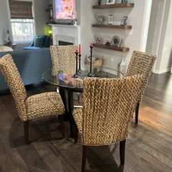 Like New!!!Coaster Furniture 5-piece Dining Set-Round Top Table + 4 Woven Chairs