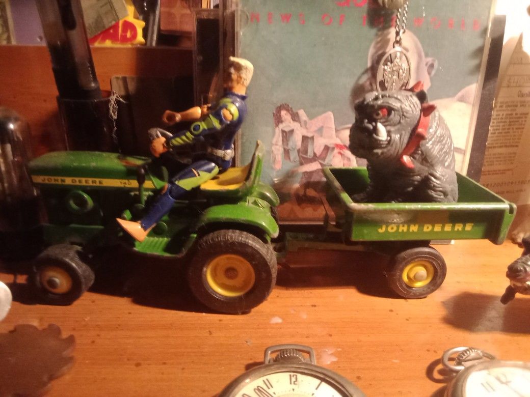 Vintage Ertl John Deere Tractor Trailer.