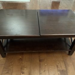 2 Living Room Tables 