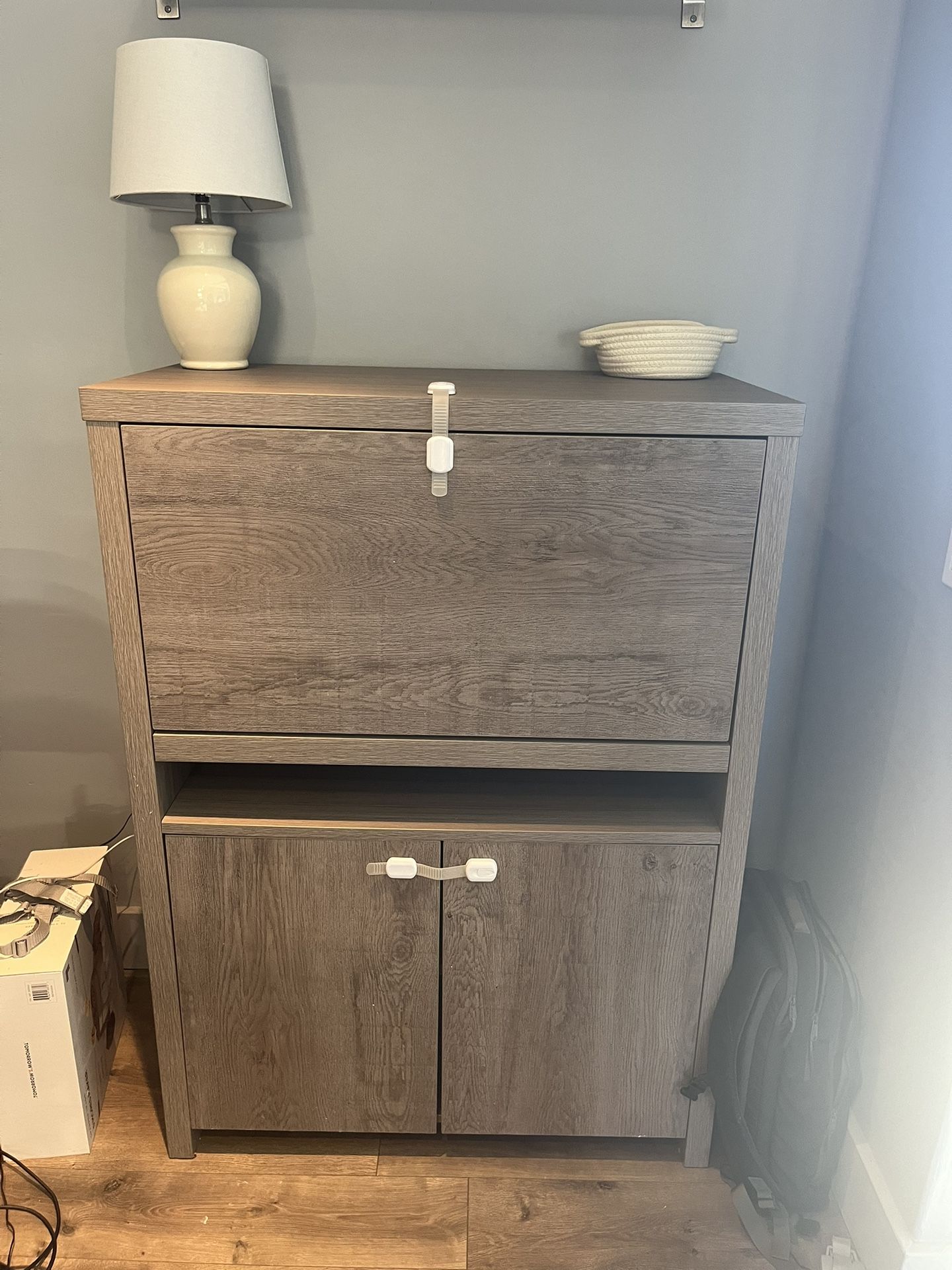 Secretary Desk / Cabinet (Need Gone)