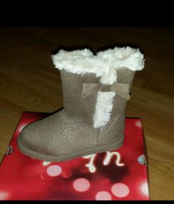 New girls boots