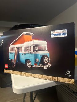 LEGO Icons - 10279 - Volkswagen T2 Camper Van / New in box!