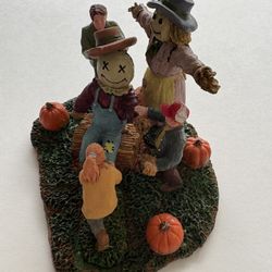 Lemax Building A Scarecrow #03848 Harvest Crossing Halloween Table Accent 2010
