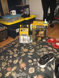 Cat profesional  power station 1200 watts yellow and black