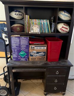 Moving sale!!  Desk for sale!!