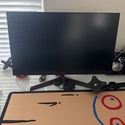 32” 1080p LG gaming Monitor + Monitor Arm