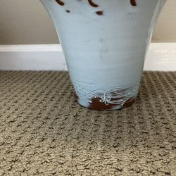 Pretty sky  blue flower pot