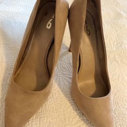 Mix No. 6 Nude Suede Pointed Toe Pumps -- Size 6