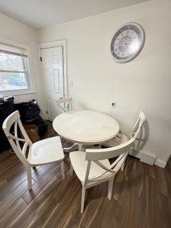 4-Piece Dining Set – Round Table + 4 Chairs – White