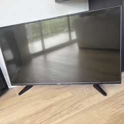 (2) TVs  in GREAT condition