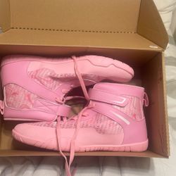 Wrestling shoes