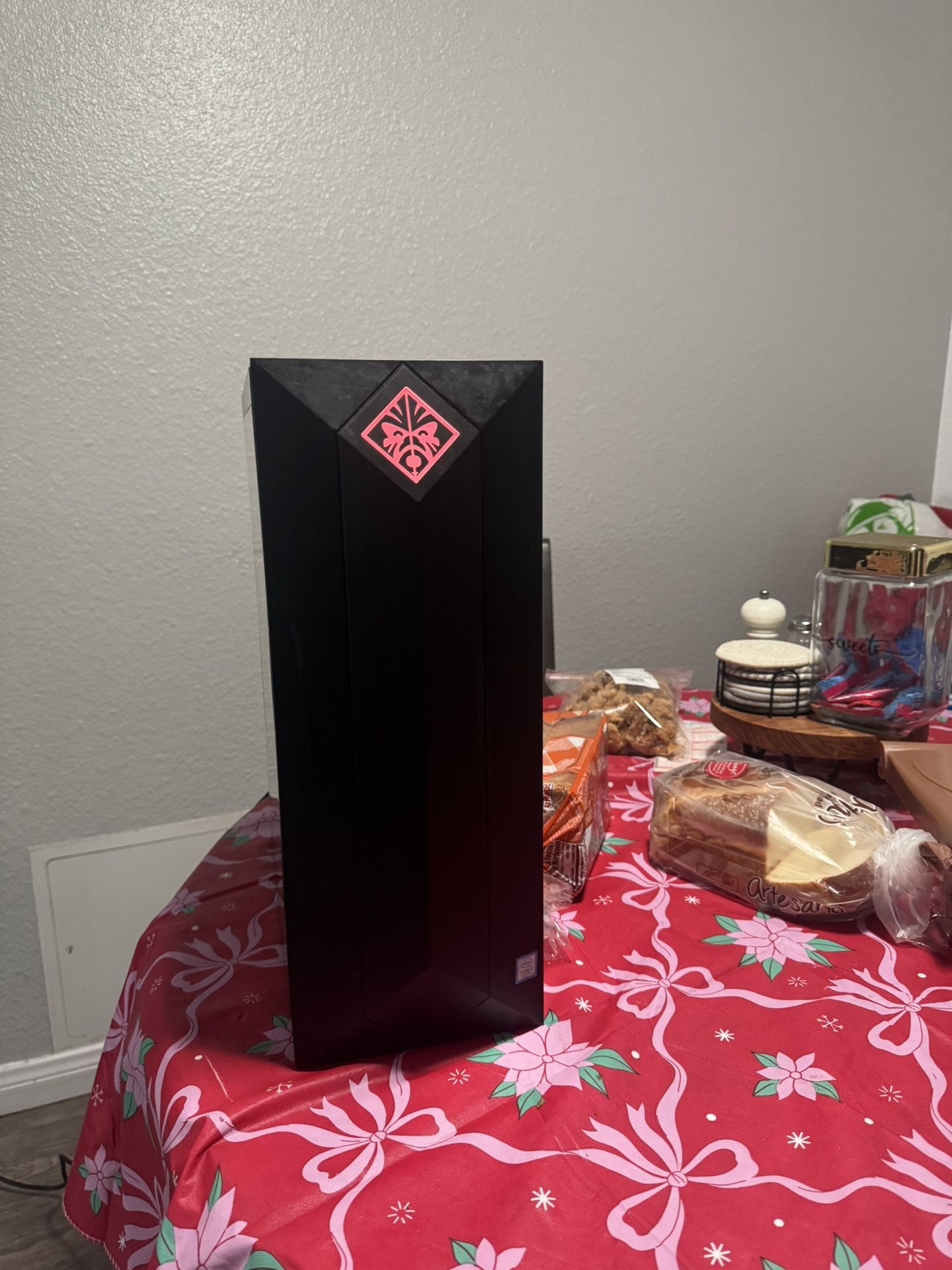 Gaming Desktop Monitor & Speakers