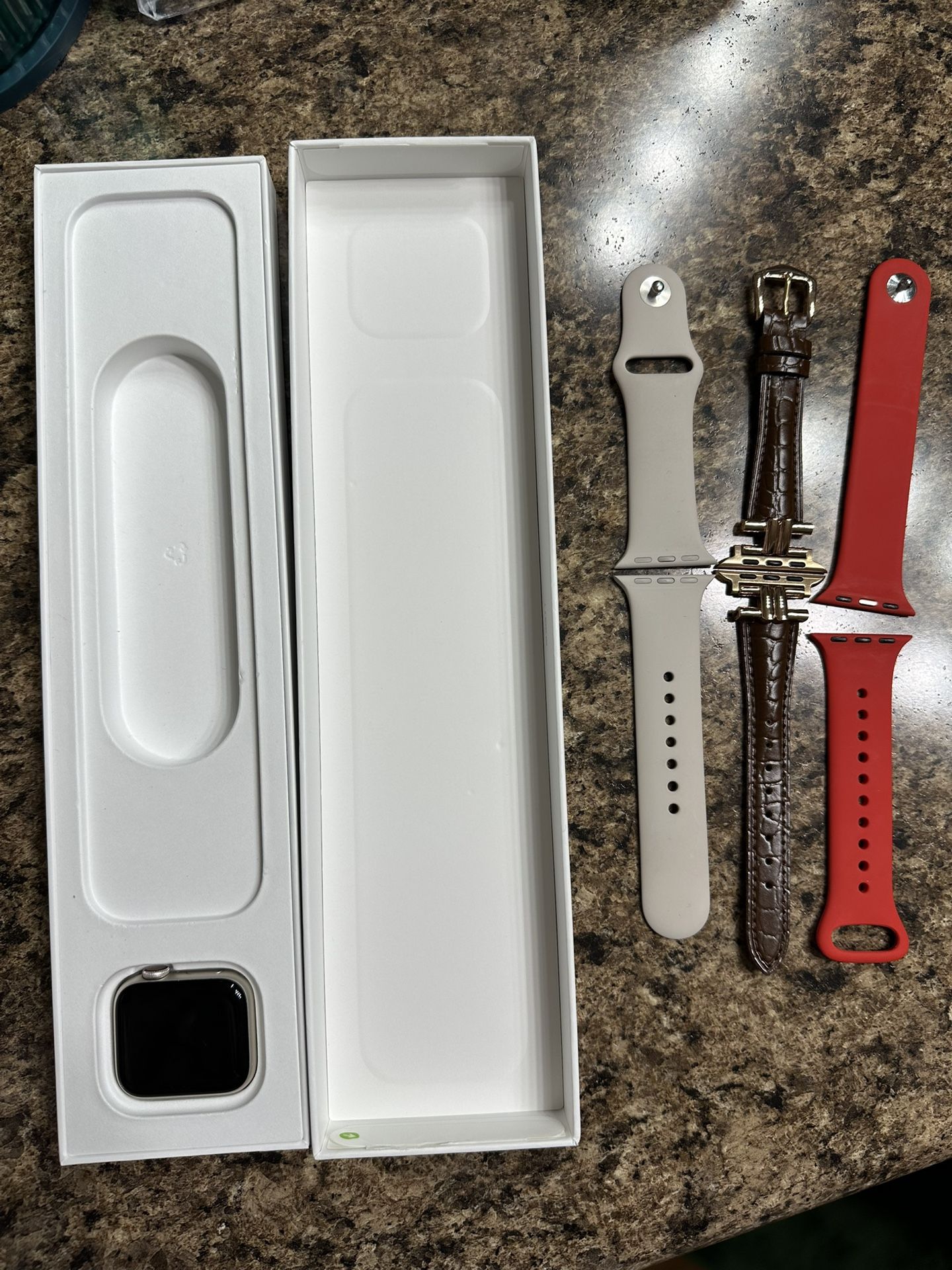 Apple Watch SE (2nd Gen) 40mm St Alu St Sp Band S/M 