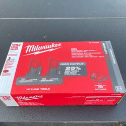 Milwaukee M12 12V Lithium-Ion XC High Output 5.0 Ah Battery Pack (2-Pack) Starter Kit