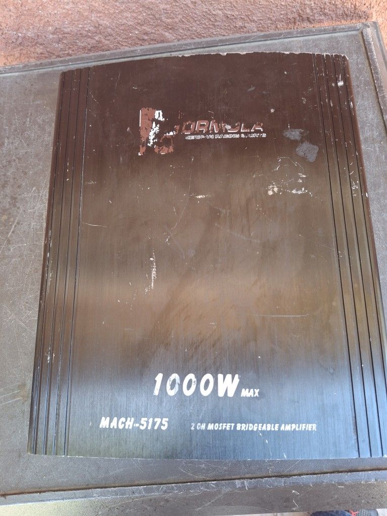 AMPLIFICADOR AMPLIFIER 1000 WATTS 2 CHANELS GOOD CONDICIÓN ABLO ESPAÑOL 