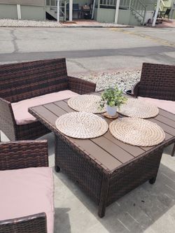 Outdoor  patio  set