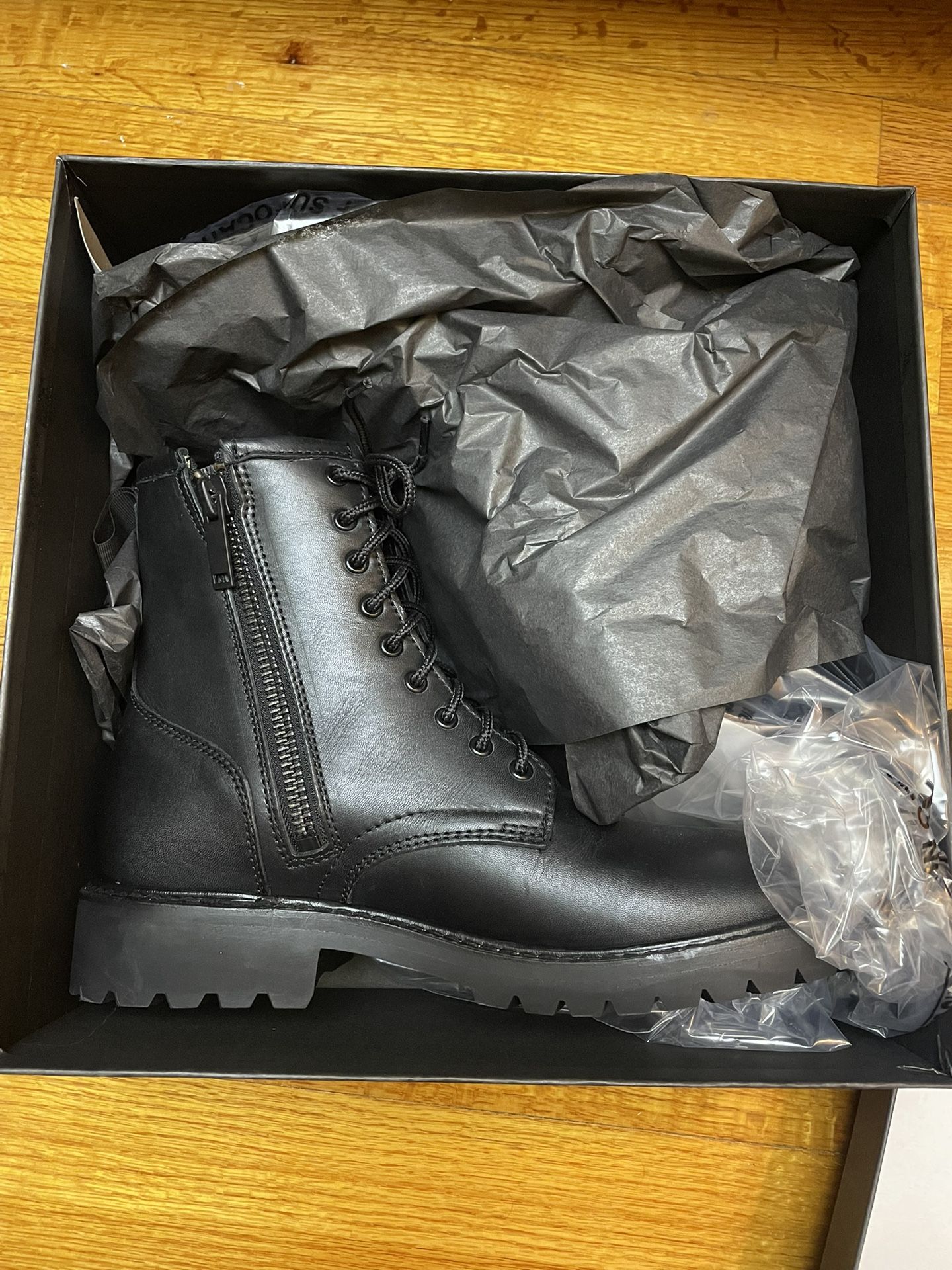 Men’s Thursday Boots 9.5 (Black Stompers with Zipper)