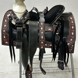 Monturas charras para caballos 🐎 100% piel  De la mejor calidad 100% garantizadas  Le incluye pechera o pecho pretal, correas para espuelas , cabezad