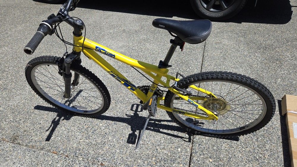 GT Stomper 24" Mountain Bike