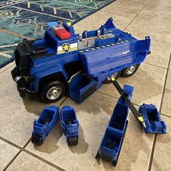 Paw Patrol Ultimate Cruiser with lights and sound