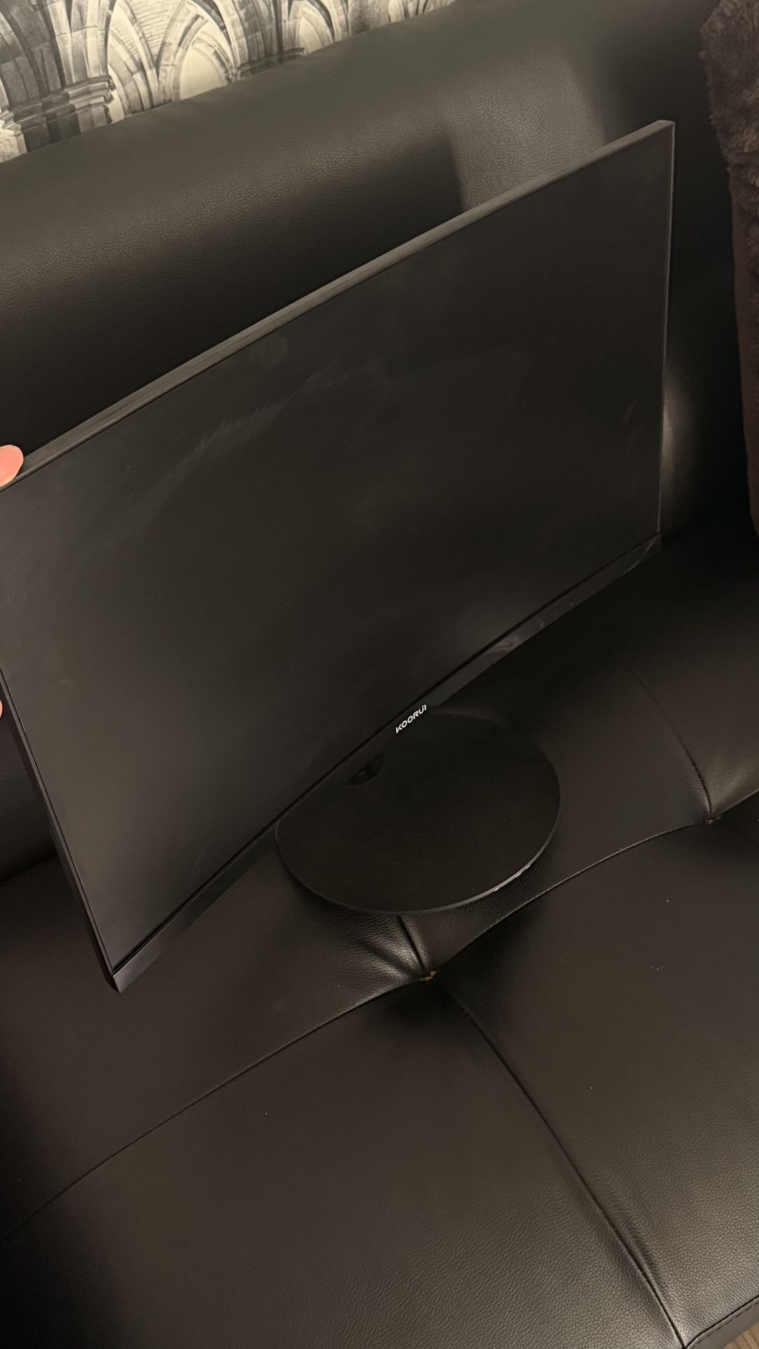 2 Curved KOORUI Monitors