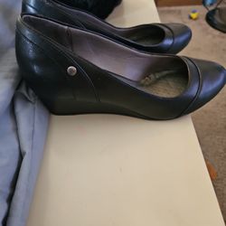 Blk Shoes Size 10