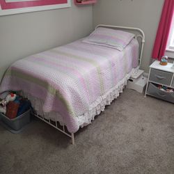 Girls Twin Bedroom Set