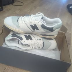 New balance shoes