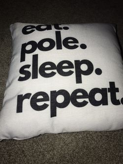 Pillow: Decorative 