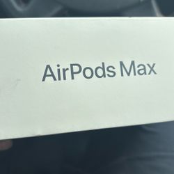 AirPods Max With Smart Case