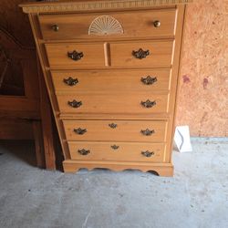 Queen Sz. Bedroom Set