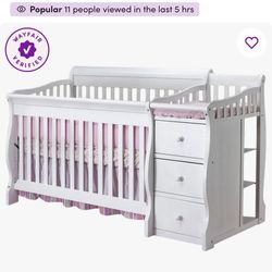 Crib/ changing table