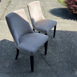 Cushioned Chairs 