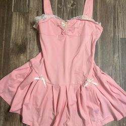 Pink dress women’s juniors