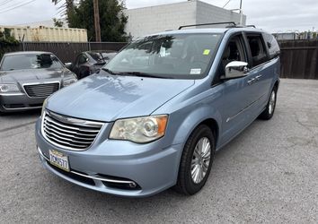 2013 Chrysler Town & Country