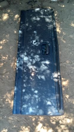 Chevy Silverado  Tailgate