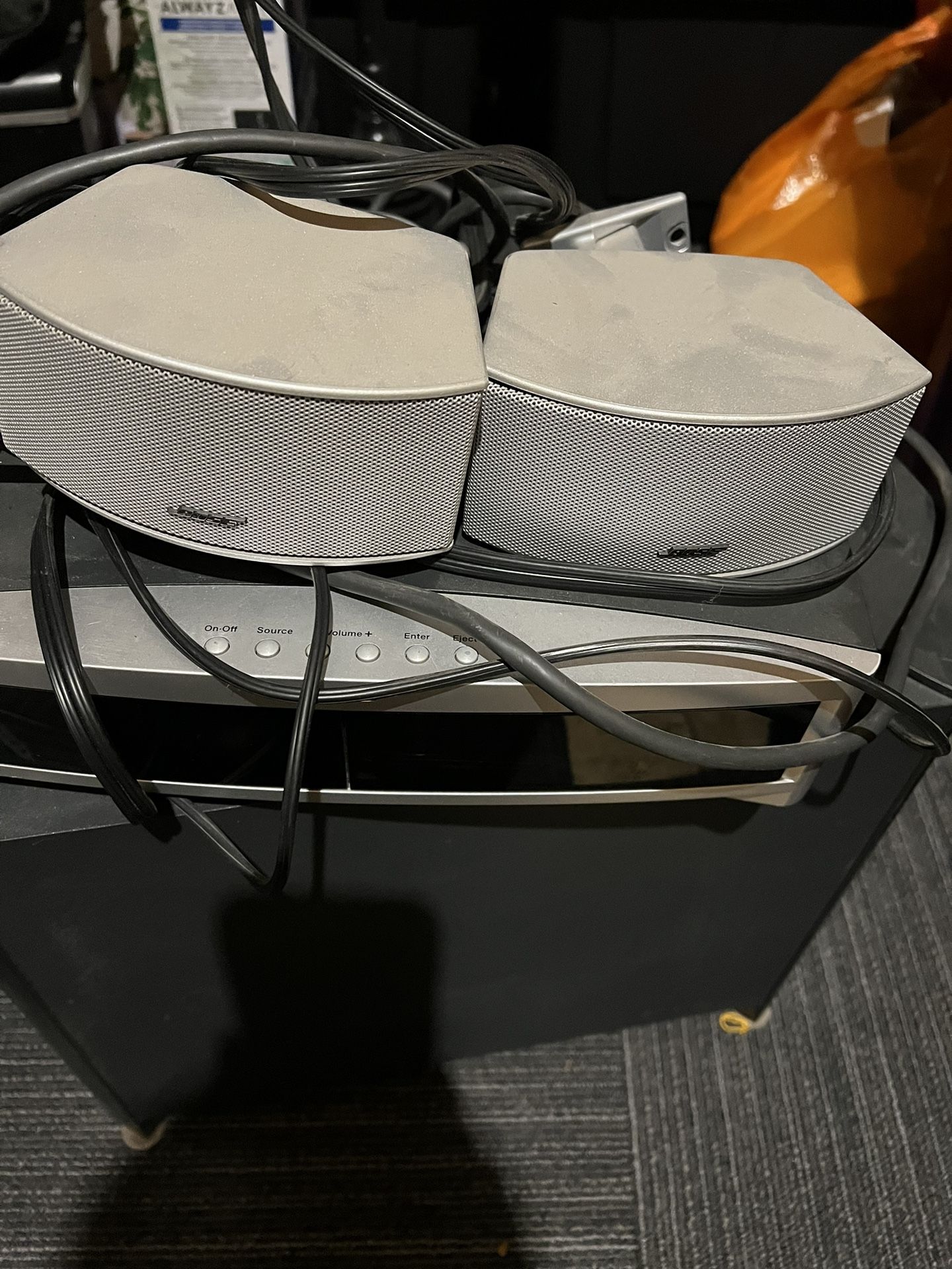 Bose Cinemate Digital Home Theater System Speakers Acoustimass Remote Cables