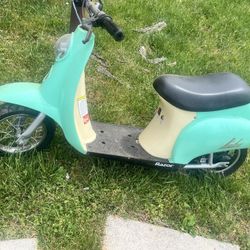 RAZOR POCKET MOD MINIATURE EURO-STYLE ELECTRIC SCOOTER BISTRO SELLING AS IS 