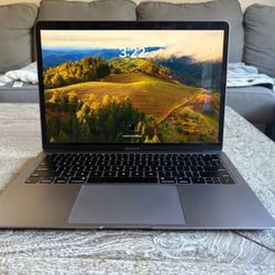 MacBook Air Dual Intel Core i5 - Space Gray LIKE NEW
