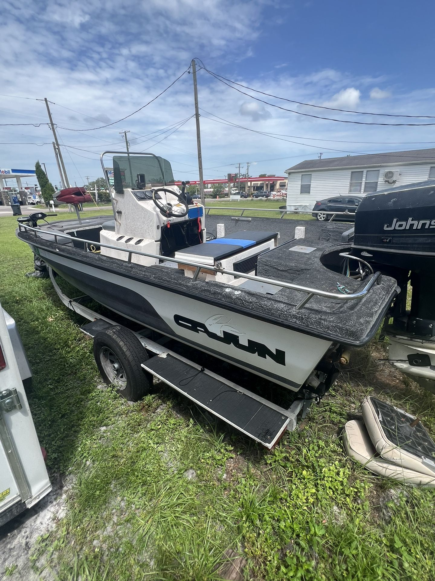 1995 18 Ft Cajun Boat