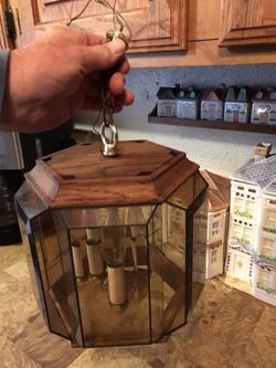 Beautiful hanging light With Bulbs