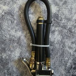 Deluxe Auto Chuck Tire Inflator 120PSI Pressure Gauge